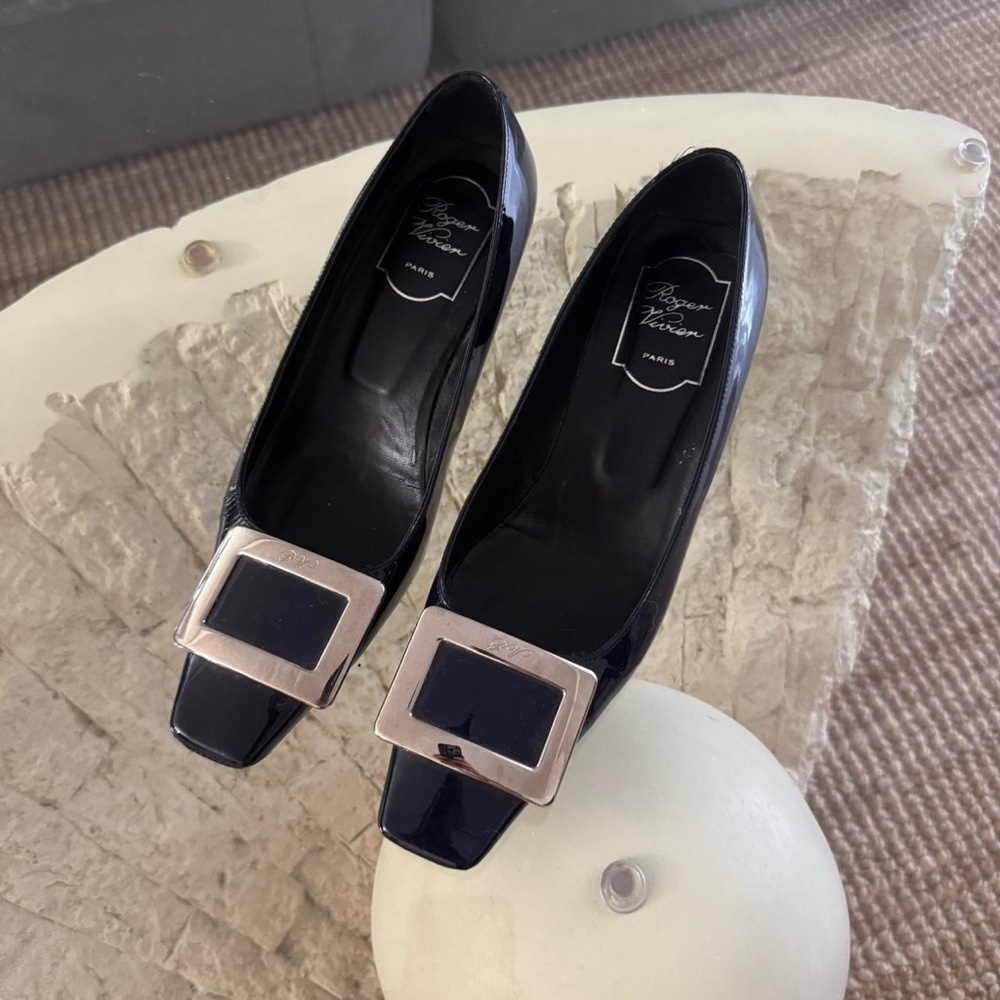 Roger Vivier Navy Ballet Flat